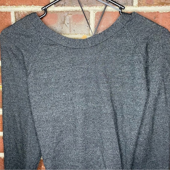 Victoria Secret twist back lightweight Sweater Size Small - Picture 3 of 11